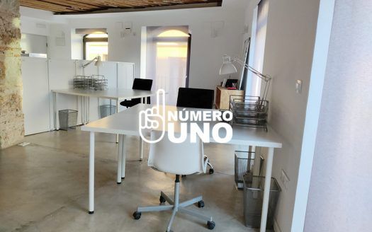 REF. LOC-0142-M<BR/>DESPACHO EN EL CENTRO
