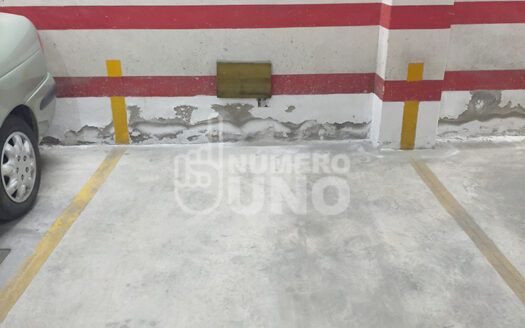 REF. GAR-0036-M<BR> GARAJE ZONA SANTA ROSA
