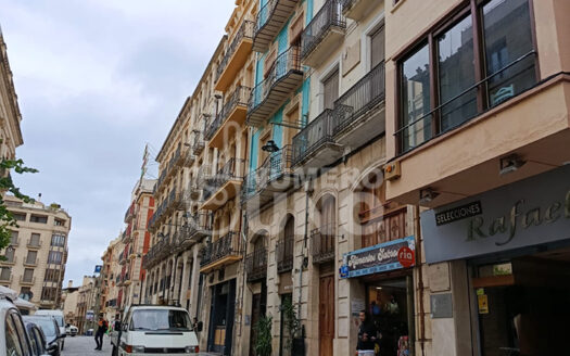 REF. A-0372-R<Br> EDIFICIO ZONA CENTRO
