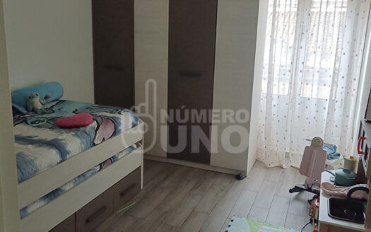 REF. B-0490-D<Br> PISO ZONA ENSANCHE