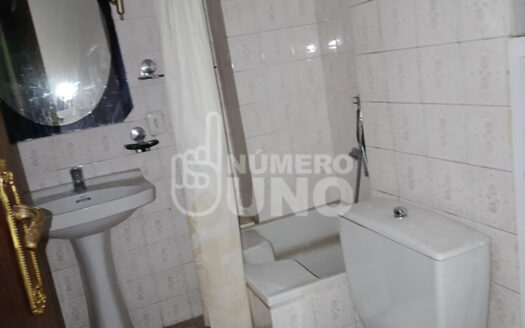 REF. C-0467-M<Br> PISO ZONA SANTA ROSA