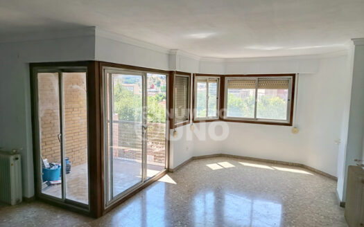 REF. C-0467-M<Br> PISO ZONA SANTA ROSA