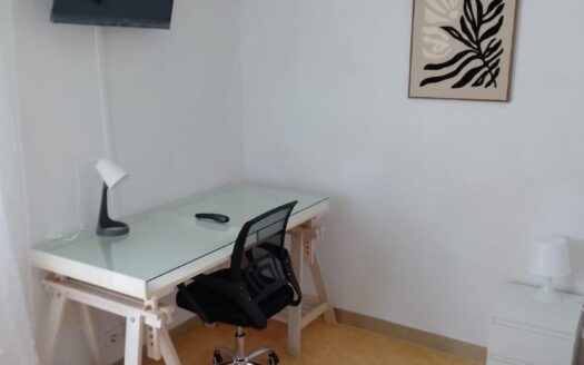 ALQ-0002-E<Br> HABITACIONES PARA ESTUDIANTES CERCA DE LA UNIVERSIDAD