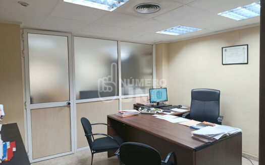 LOC-0199-R<br>LOCAL PARA OFICINA ZONA ENSANCHE